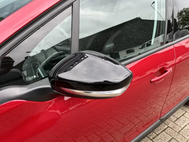 Peugeot 2008 Turbo 110PK GT-line 2018 Benzine 36