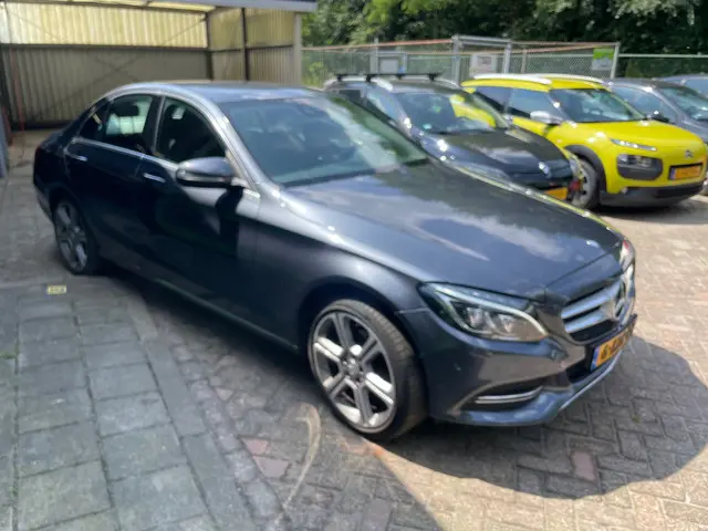 Mercedes-Benz C-Klasse 180 Lease Edition 2014 Benzine 2