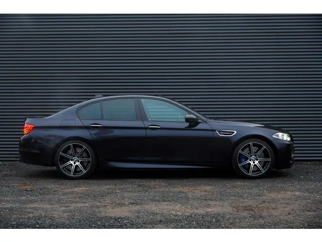 BMW M5 5-serie Competition Edition 2017 Benzine 22