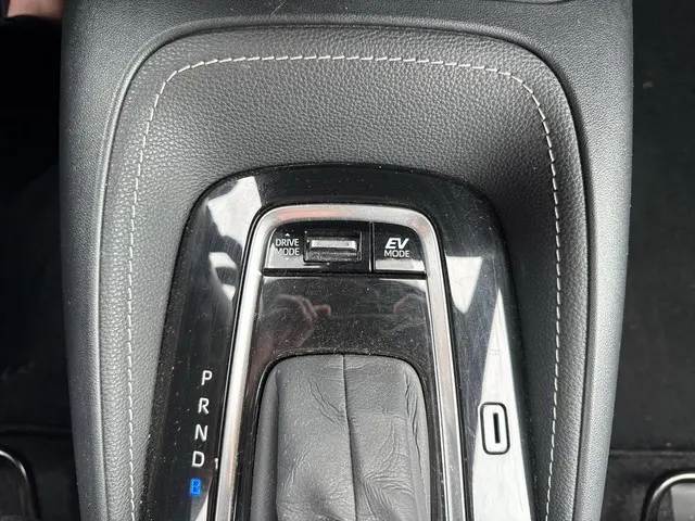 Toyota Corolla 1.8 Hybrid Dynamic 2021 Hybride Benzine 19