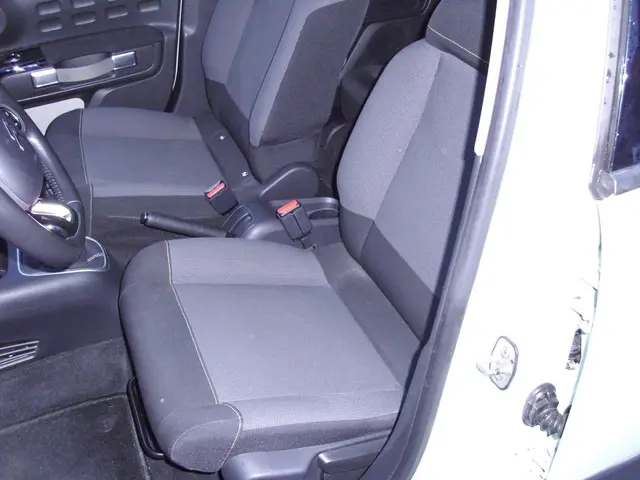 Citroën C3 1.2 PureTech S&S Shine 2017 Benzine 12