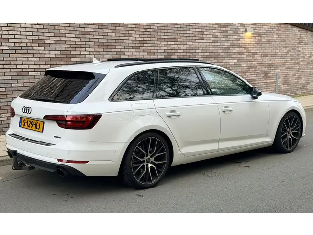 Audi A4 Avant 2.0 TFSI MHEV quattro 2017 Benzine 22
