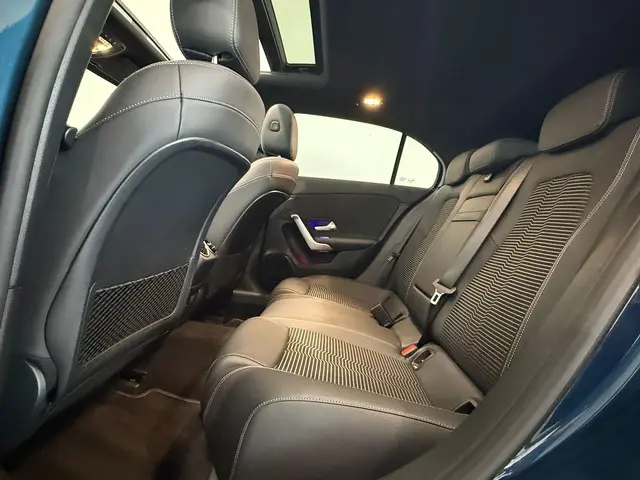 Mercedes-Benz A-Klasse 200 Premium Plus 2021 Benzine 36