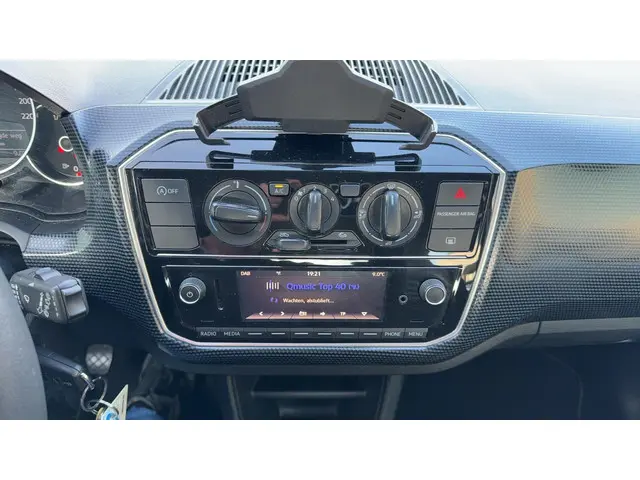 Volkswagen up! 1.0 BMT move up! 2019 Benzine 11