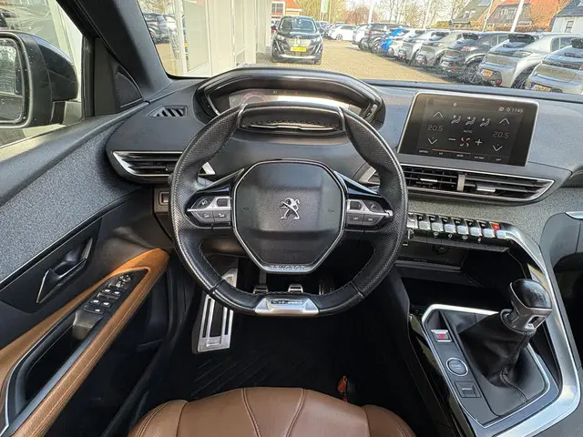 Peugeot 5008 1.2T 130pk Blue Lease GT-Line 2018 Benzine 9