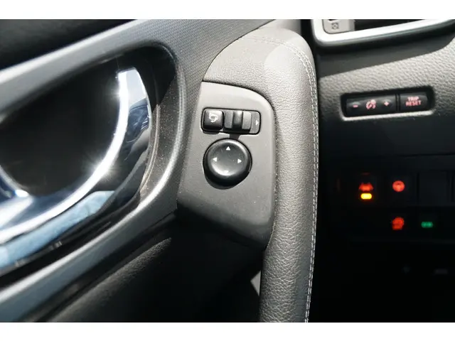 Nissan QASHQAI 1.3 DIG-T Tekna 2019 Benzine 35
