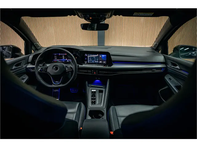 Volkswagen Golf 2.0 TSI R 4Motion 2022 Benzine 17