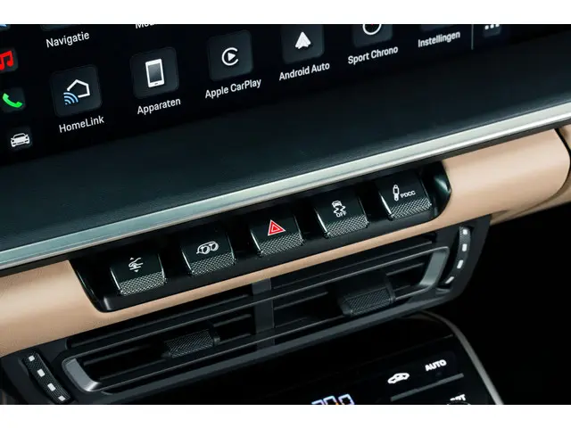 Porsche 911 Turbo S 2023 Benzine 46