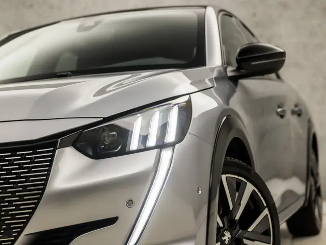 Peugeot 208 1.2 PureTech GT-Line Sport 2022 Benzine 12