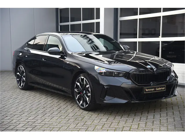 BMW 5 Serie 520i M-Sport 2024 Benzine 35