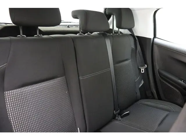 Peugeot 208 1.2 PureTech Allure 2018 Benzine 13