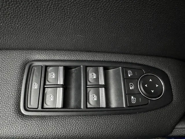 Renault Captur 1.0 TCe 90 Techno 2023 Benzine 25
