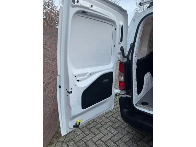 Opel Combo 1.2 Turbo L1H1 Edition 2020 Benzine 8