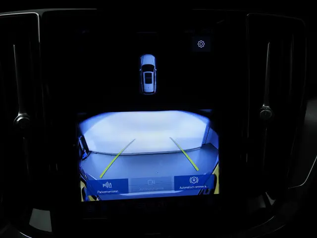 Volvo V60 2.0 B3 Essential Edition 2024 Benzine 31