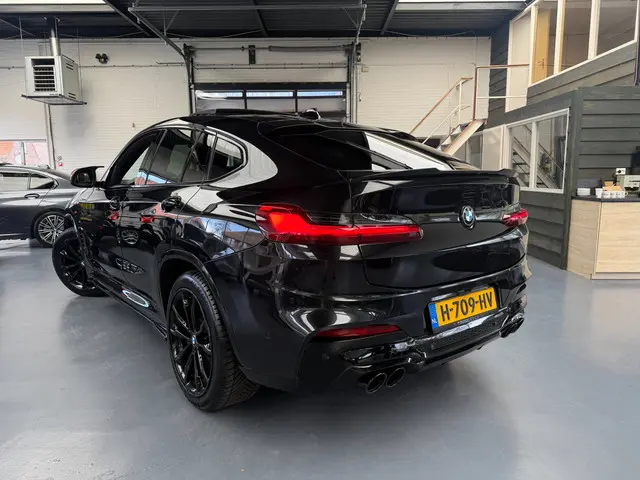 BMW X4 XDrive20i M Sport | Open dak | 2020 Benzine 8