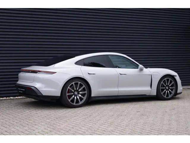 Porsche Taycan 4S Performance 84 kWh 2022 Elektrisch 10
