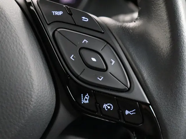 Toyota C-HR 1.8 Hybrid Active 2021 Hybride Benzine 23
