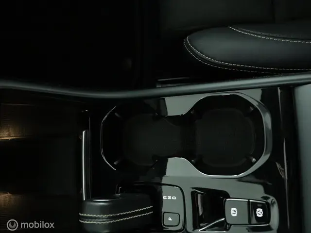 Volvo XC40 2.0 T5 AWD R-Design 2018 Benzine 45