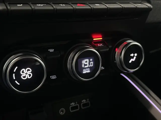 Renault Clio 1.0 TCe 90 Techno 2025 Benzine 28