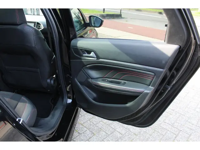 Peugeot 308 SW 1.2 PureTech GT-line 2017 Benzine 24
