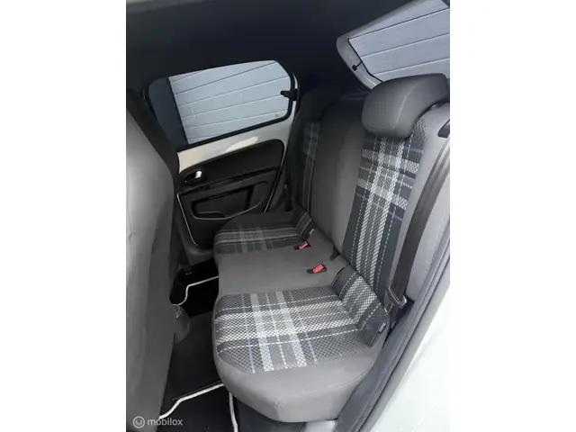 Volkswagen up! 1.0 high up! BlueMotion 2015 Benzine 10