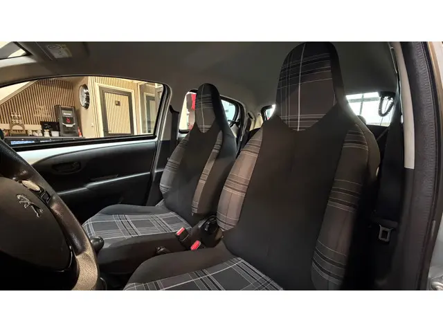 Peugeot 108 1.0 e-VTi Active 2017 Benzine 10