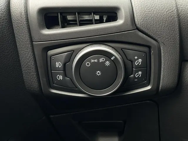 Ford Focus Wagon 1.5 Titanium Edition 2015 Benzine 14
