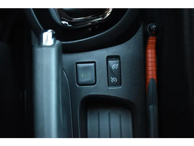 Renault Captur TCe 120 EDC Dynamique 2013 Benzine 28