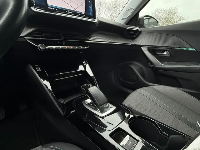 Peugeot e-2008 EV Allure 50 kWh 2020 Elektrisch 17