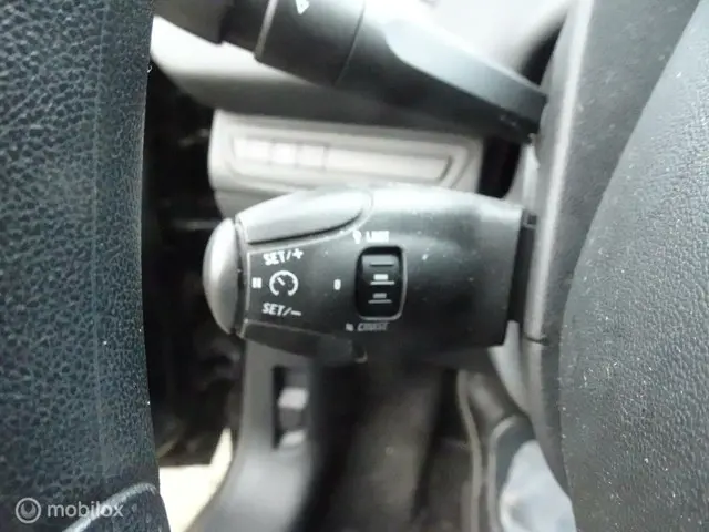 Peugeot 208 1.0 VTi Access 2014 Benzine 21