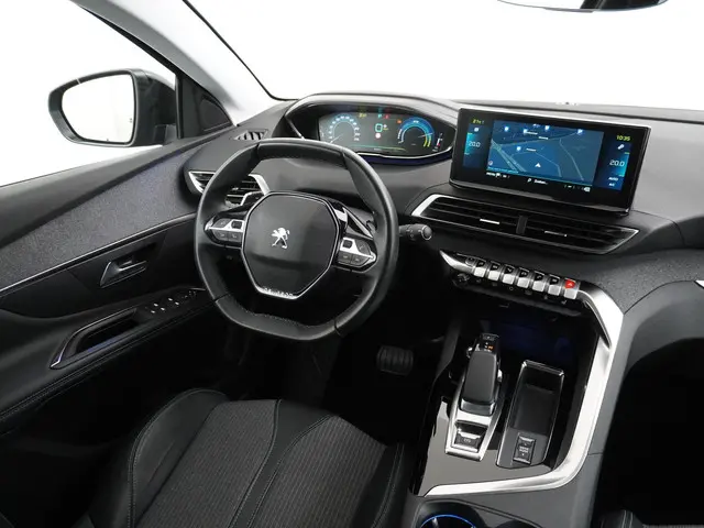 Peugeot 3008 1.6 HYbrid 225 Allure 2022 Hybride Benzine 24
