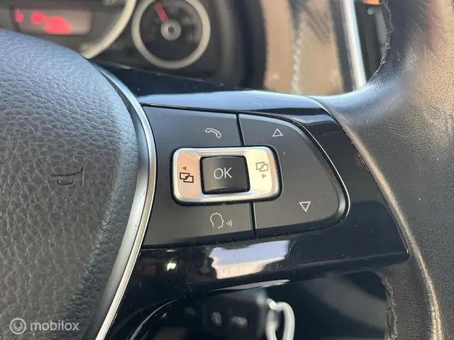 Volkswagen up! 1.0 BMT high up! 2018 Benzine 7