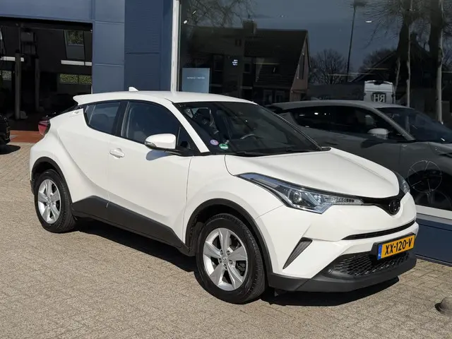 Toyota C-HR 1.2 Turbo 116 PK Comfort 2019 Benzine 4