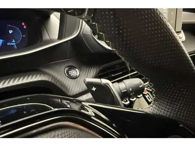Peugeot 208 1.2 PureTech GT 2023 Benzine 22