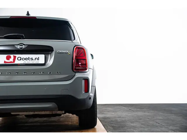 MINI Countryman Cooper SE ALL4 2022 Hybride Benzine 47