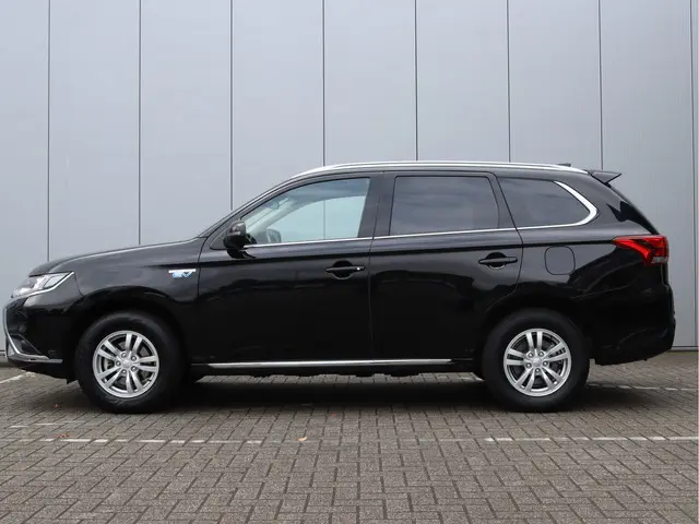 Mitsubishi Outlander 2.4 PHEV 2020 Hybride Benzine 20