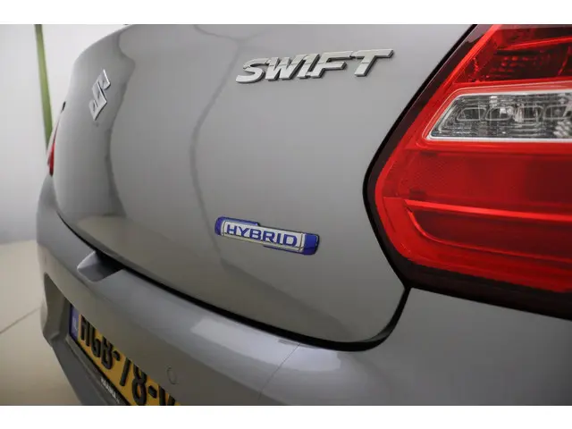 Suzuki Swift 1.2 Select Smart Hybrid 2024 Benzine 15