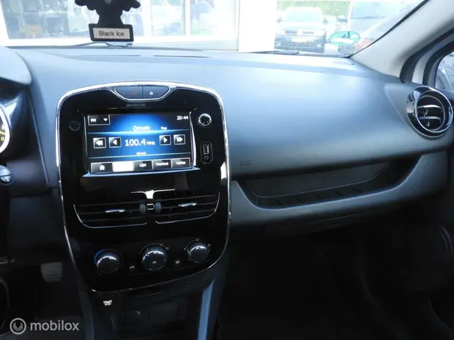 Renault Clio 1.2 16V 2014 Benzine 19