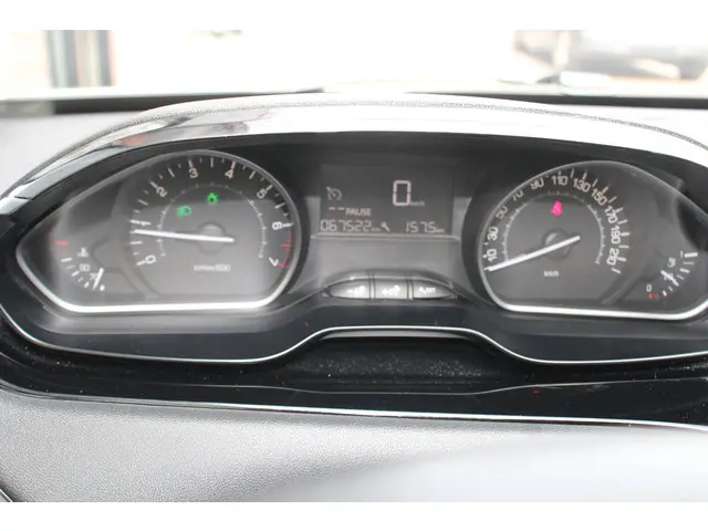 Peugeot 208 1.2 PureTech Active 2017 Benzine 15