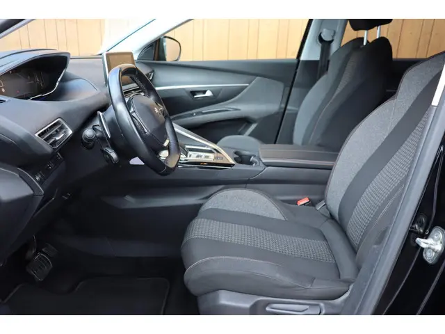 Peugeot 5008 1.2 Executive 7-persoons 2019 Benzine 8