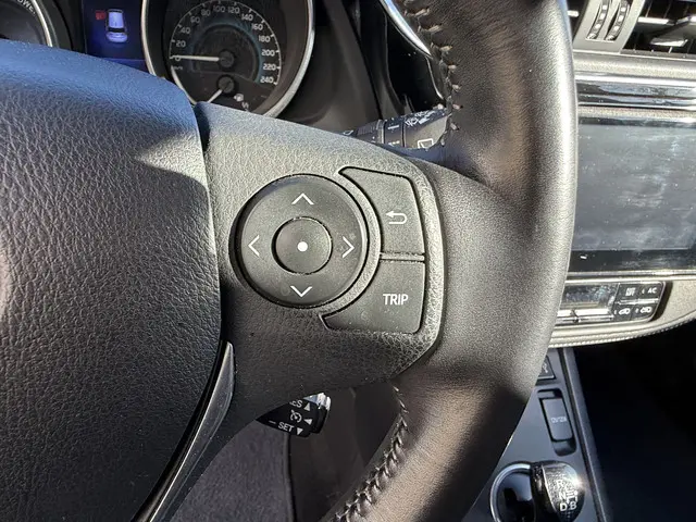 Toyota Auris 1.8 Hybrid Dynamic 2016 Hybride Benzine 13