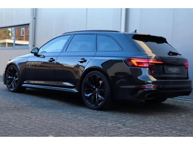 Audi RS4 A4 Avant 2.9 TFSI quattro 2018 Benzine 19