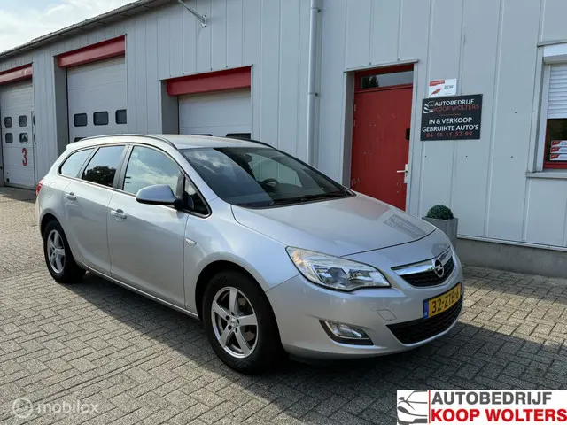 Opel Astra 2