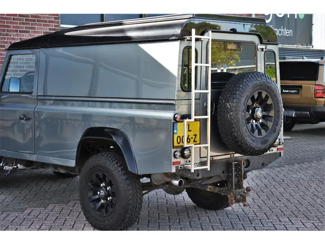 Land Rover Defender 110 2.2 TD4 Hard Top 2015 Diesel 64