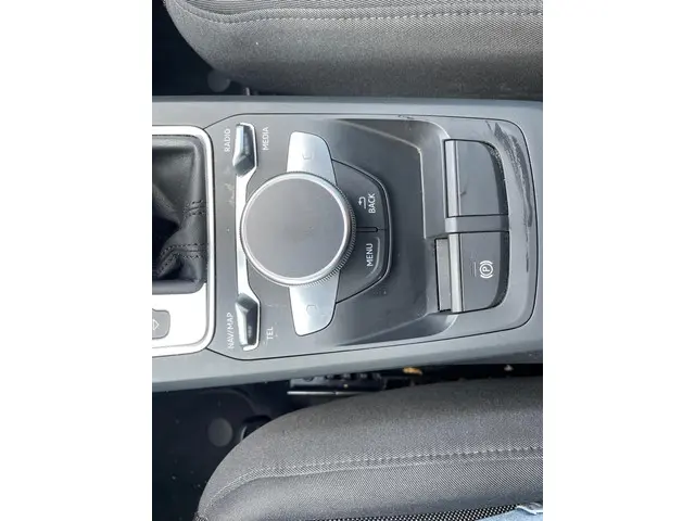 Audi Q2 35 TFSI S Edition 2024 Benzine 23