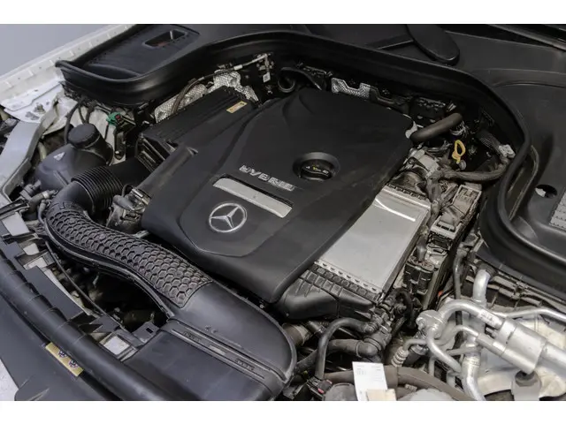 Mercedes-Benz GLC 300e 4MATIC 2021 Hybride Benzine 40