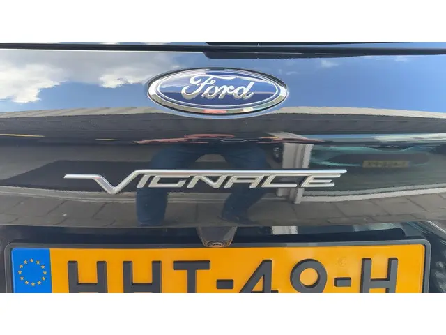 Ford Kuga 2.5 PHEV VIGNALE 2022 Hybride Benzine 12