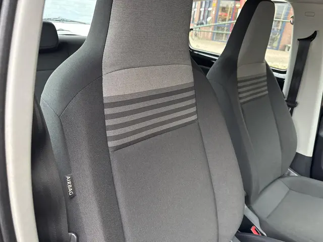 Volkswagen up! 1.0 2020 Benzine 16