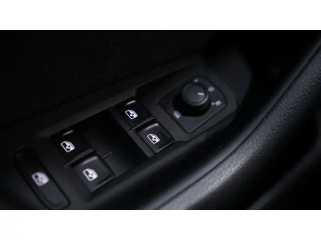 Volkswagen Passat Variant 1.5 TSI Business 2022 Benzine 26