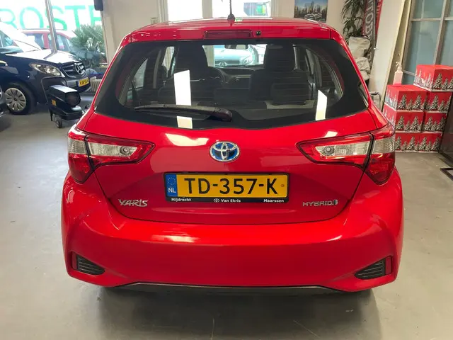 Toyota Yaris 1.5 Hybrid Design 2018 Hybride Benzine 6